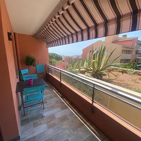 Appartement Vue Mer Avec Place De Parking Privee Sainte-Maxime Exterior foto